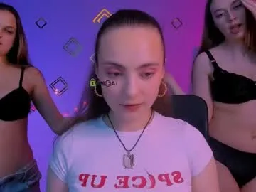 jenna_elayne live stage