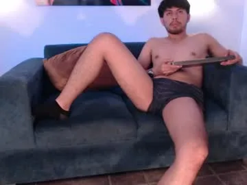 jeremyknoxx live stage