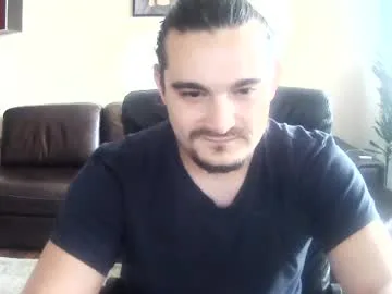 johnnybravovici live stage