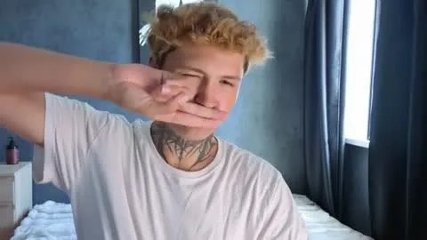 Live thumbnail for jonnydarkk