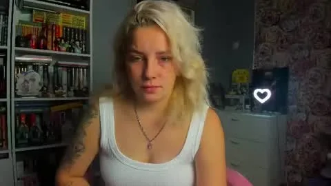 Live miniaturebillede til julia__666