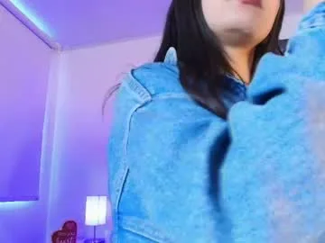 julianaa_castro live stage