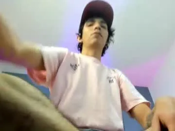 justin_twink20 live stage