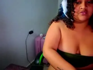 kalijah__ live stage
