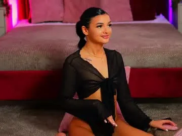 karina_bliss live stage
