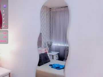 katherine_glow live stage