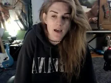 katiecutie_5 live stage