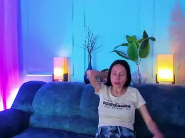 kayla_ttaylor live stage