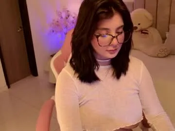 kaylacollins1 live stage