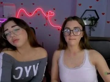 kiki_swan live stage