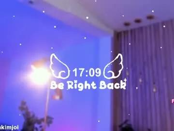 kim_joi_ live stage