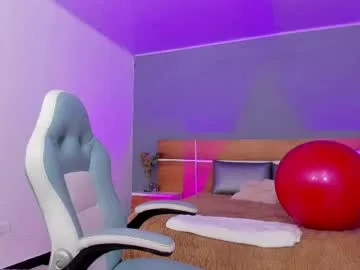 kinky_mature09 live stage