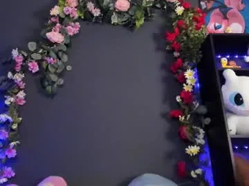 kira_exxe live stage