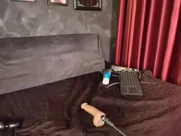 kira_vex live stage