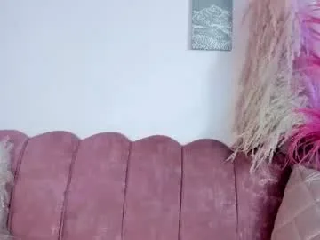 kitty_nicolle live stage