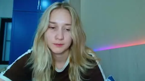 Live thumbnail for kittyf69