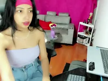 kourtney_15 live stage