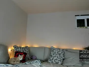 lana_del_bae live stage