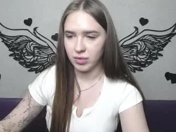laurahlot live stage