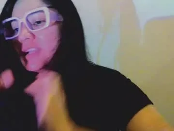 laurengirls1 live stage