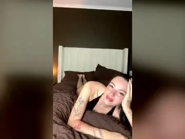 laylarose1 live stage