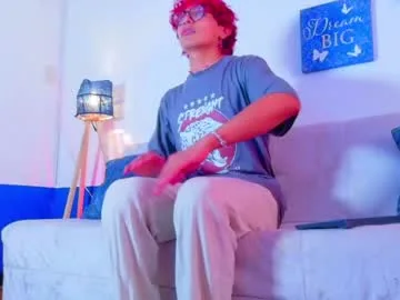 lee_roses live stage