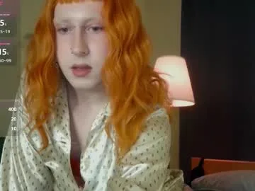 lia_grl live stage