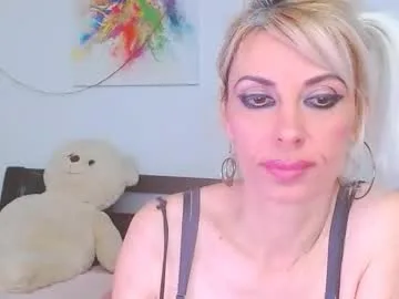lillianasara live stage