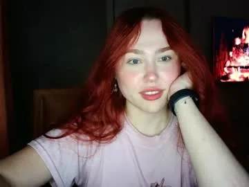 lolaamint_ live stage