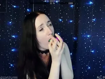 lsqueen live stage