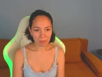 lucy_sweetyy live stage