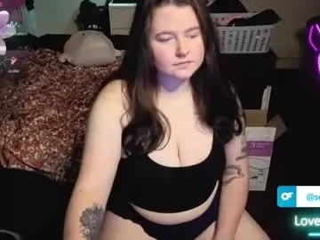 lucygooseyz30 live stage