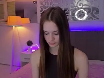 luisaclover live stage