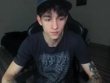 luke_chill live stage