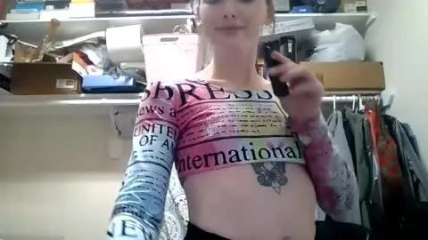 Live thumbnail for lunapixie2020