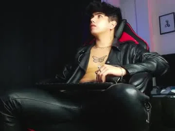 lylebennett_ live stage