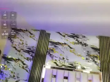lyraluxxxe live stage