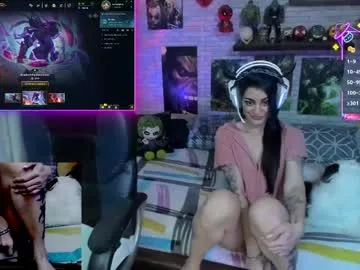 mature_gamer live stage