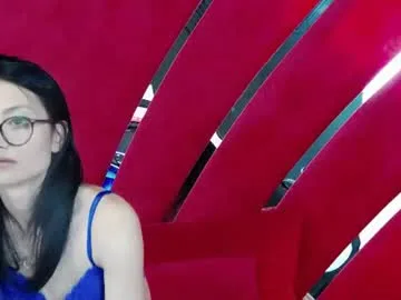 mayaleey live stage