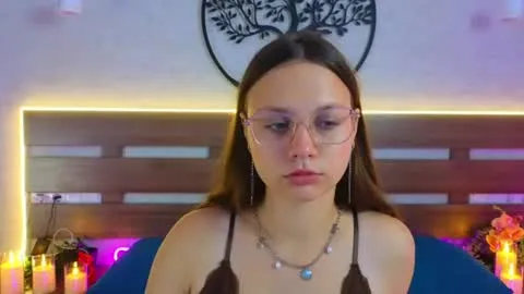 Миниатюра в прямом эфире для mayapowell