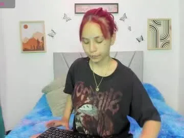 megamwhithee live stage