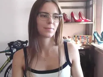megi_erotic live stage