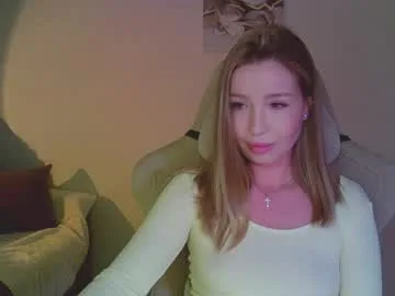 mia_fleur_ live stage