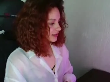 mia_luiza live stage