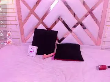 mia_petite18 live stage