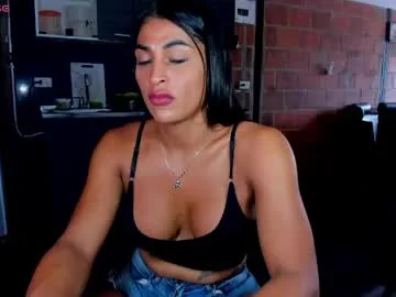 michelle_delatorre live stage