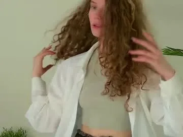 mila_stain live stage