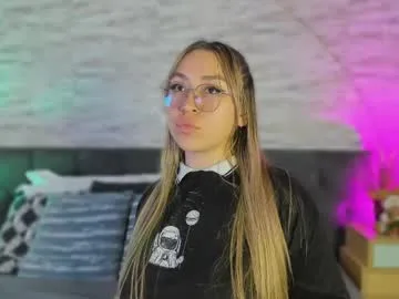 misha_fae live stage