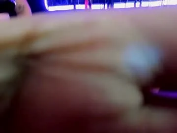 misstres_emmaandlilith27 live stage