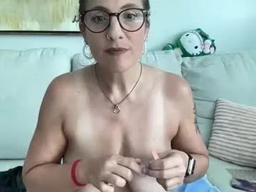 missveronicajaymes live stage